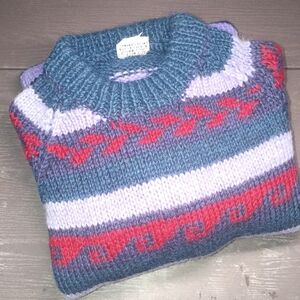 Men's Lg. Hand Knit In NEPAL Wool Patterned Ski Sweater, No Pilling Or Defects!